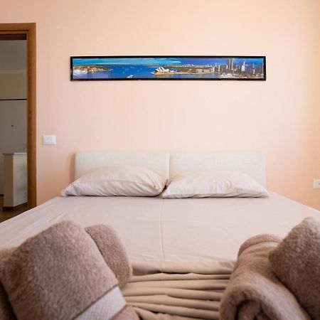 Sea View-Apartment On The Beach - Durrs2 Драч Екстериор снимка