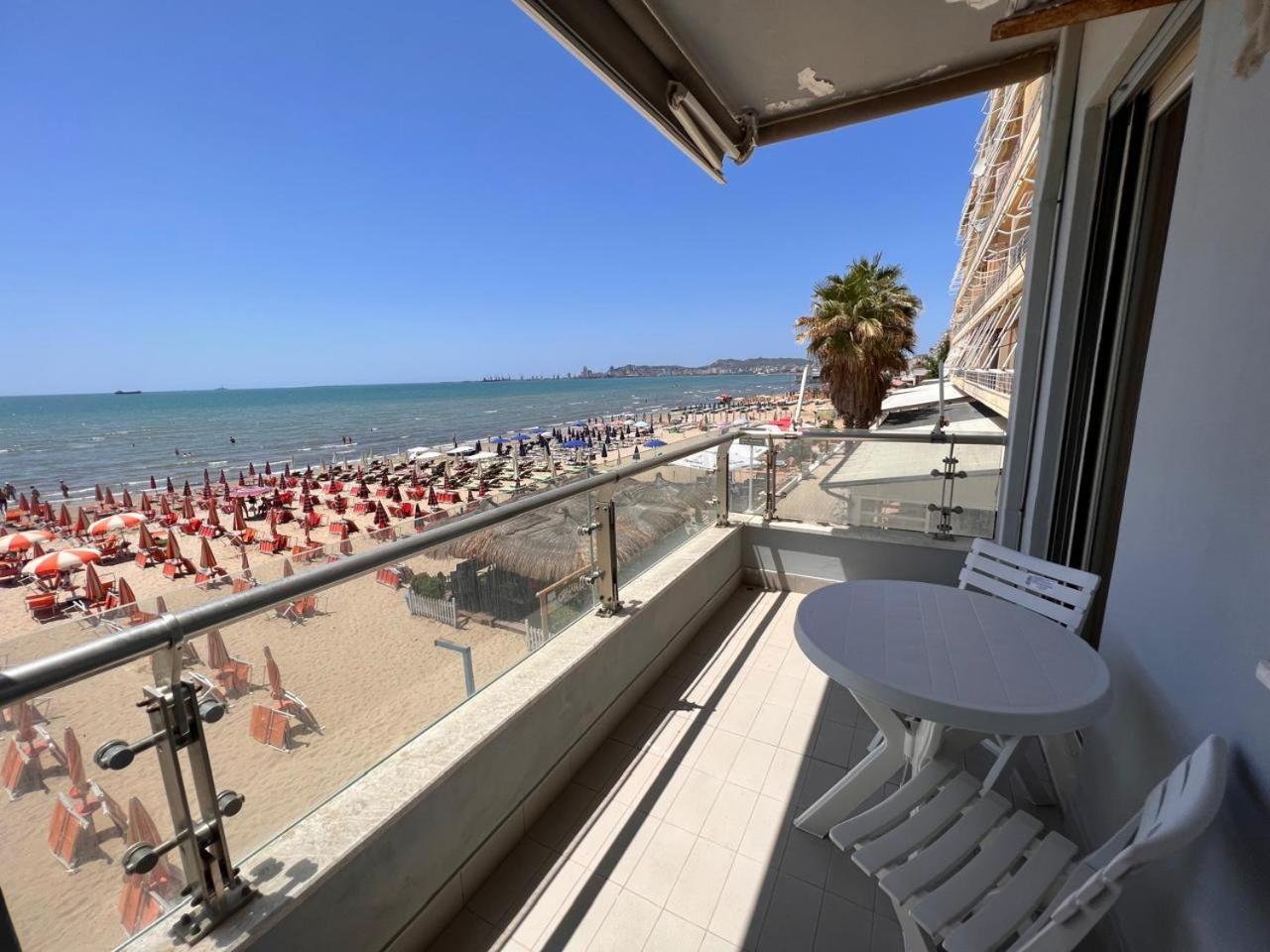 Sea View-Apartment On The Beach - Durrs2 Драч Екстериор снимка